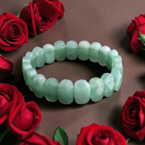 green-aventurine-oval-faceted-crystal-bracelet-01